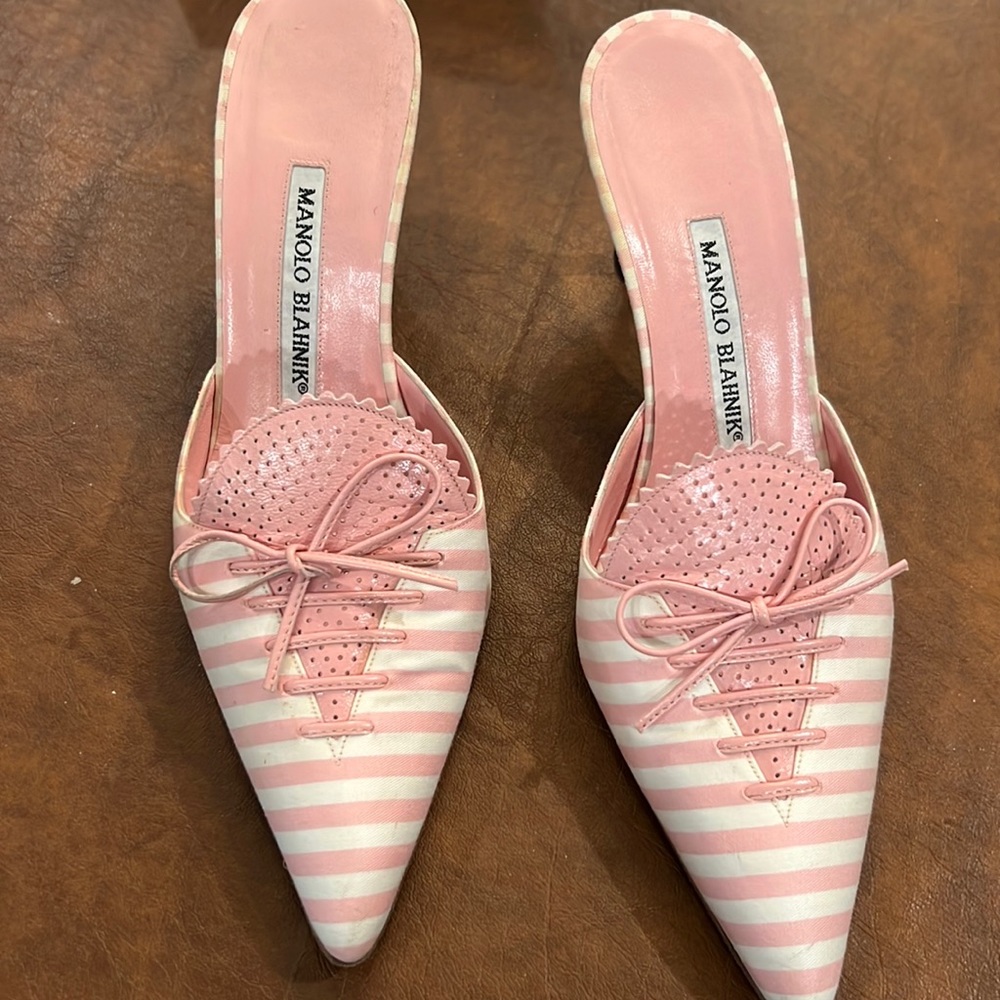 MANOLO BLAHNIK mule 2” heel, size 7